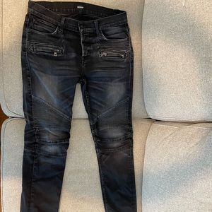 Hudson jeans, worn twice. Very good quality.